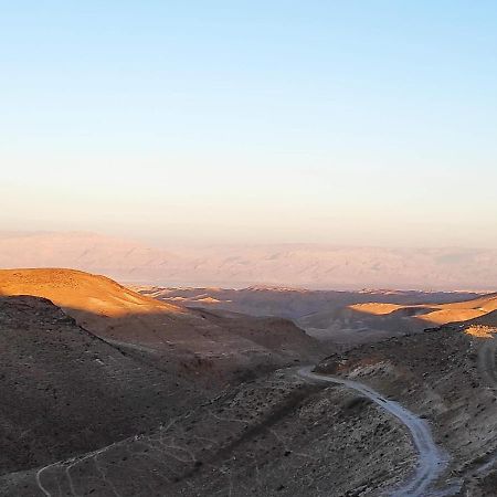 阿拉德 Dead Sea Desert'S Edge酒店 外观 照片