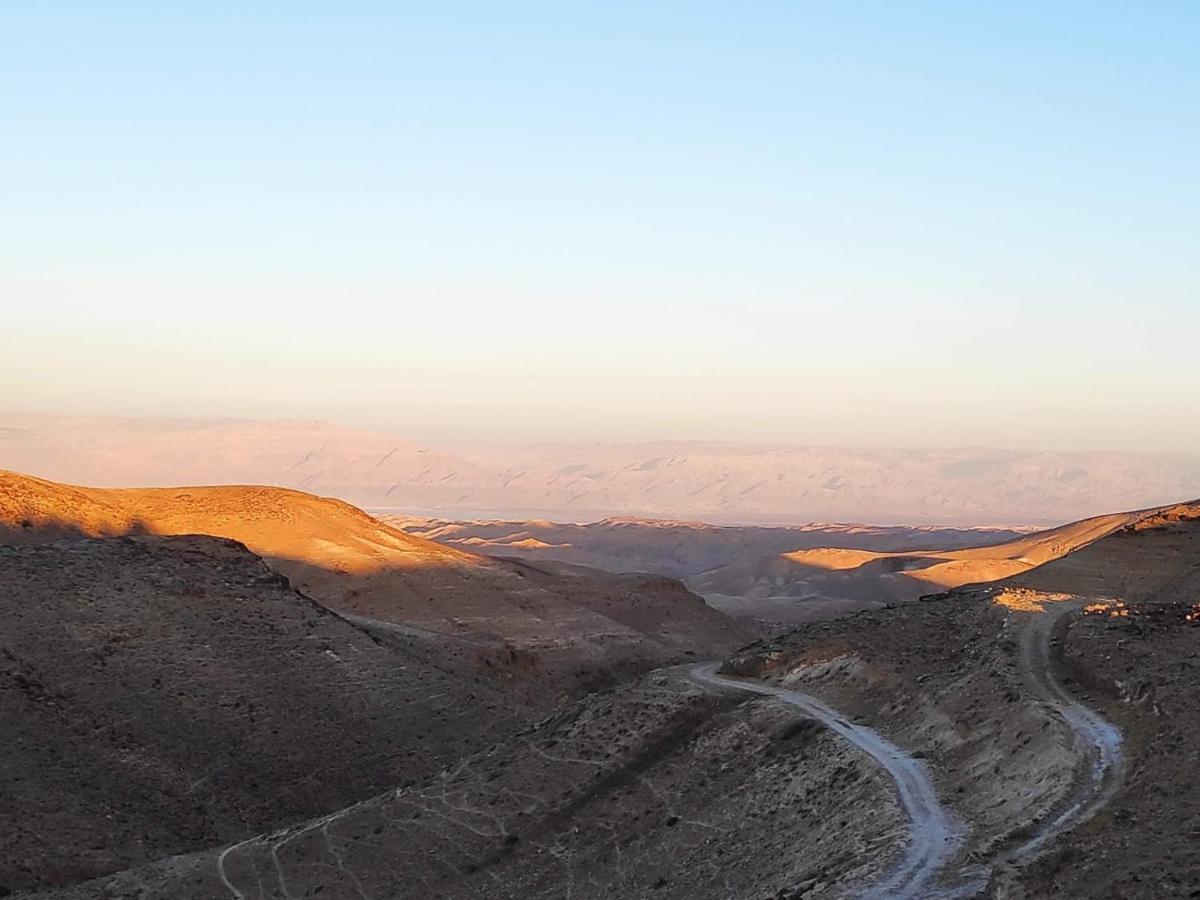 Dead Sea Desert'S Edge 阿拉德 外观 照片