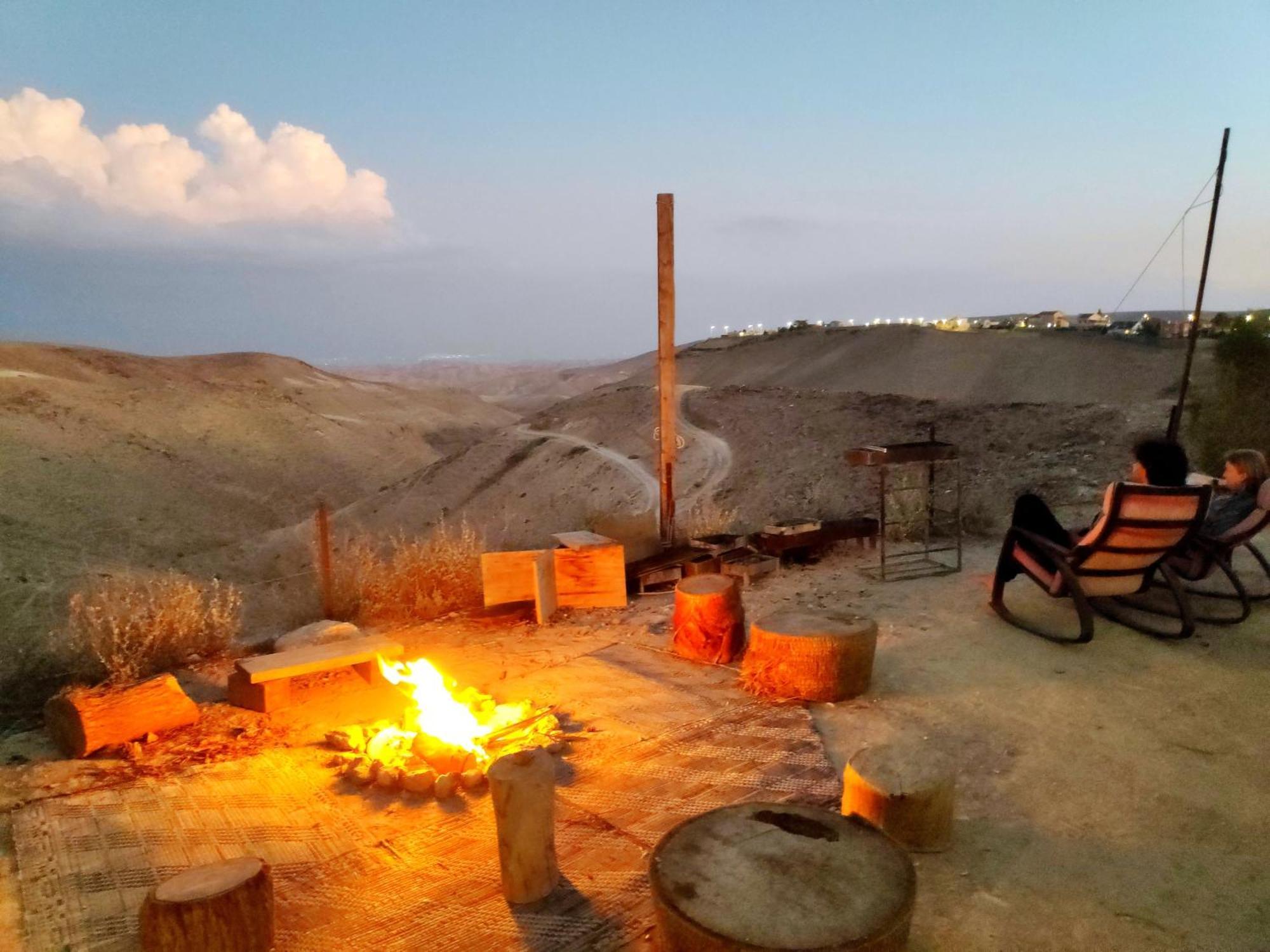 Dead Sea Desert'S Edge 阿拉德 外观 照片