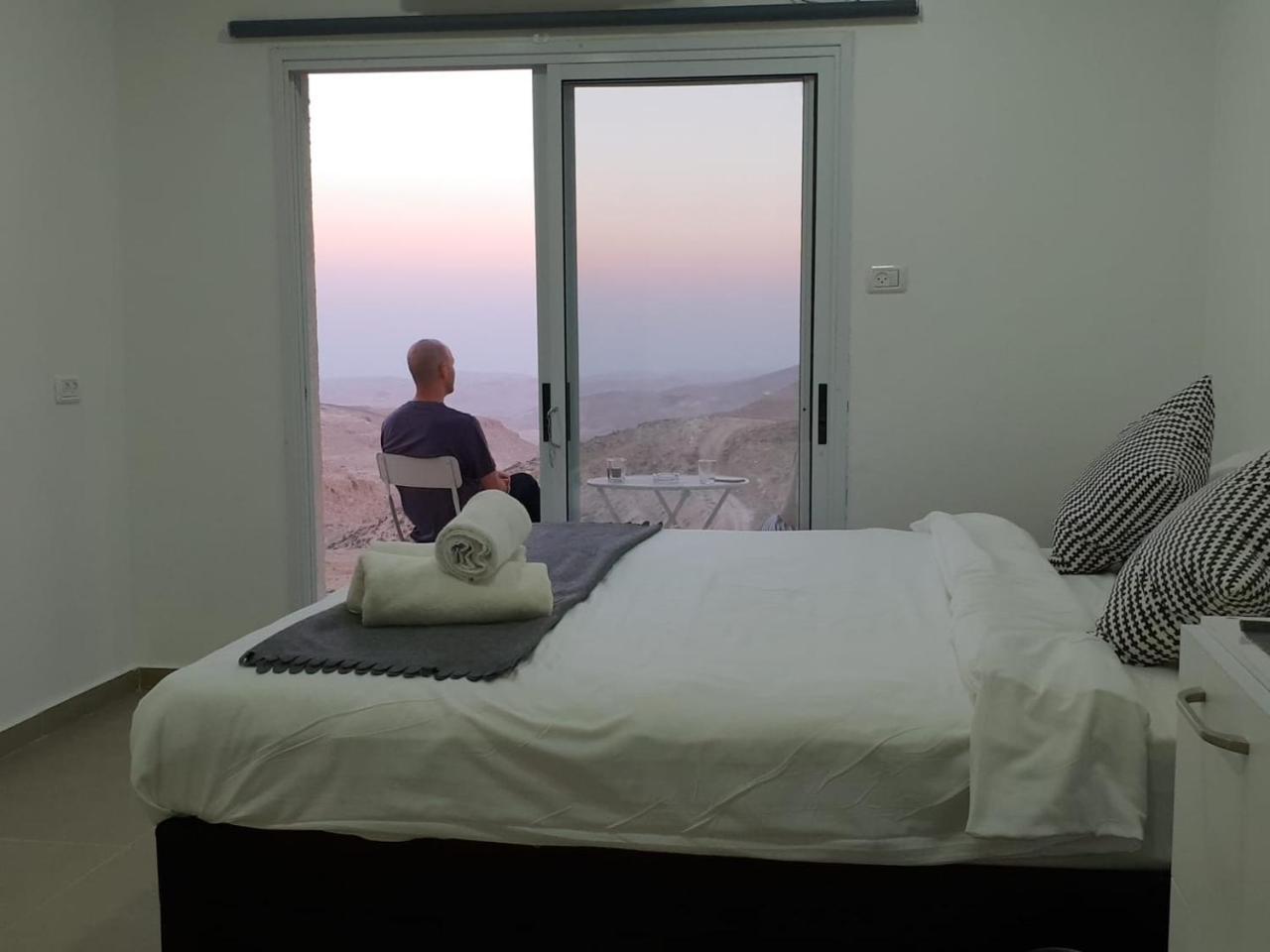 Dead Sea Desert'S Edge 阿拉德 外观 照片