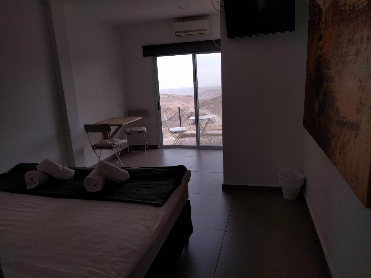 Dead Sea Desert'S Edge 阿拉德 外观 照片